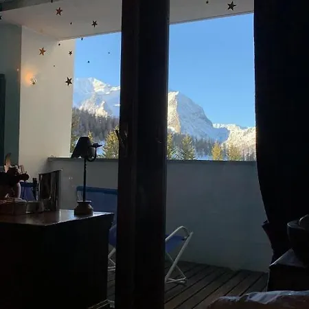 House On The Slopes * Sestriere